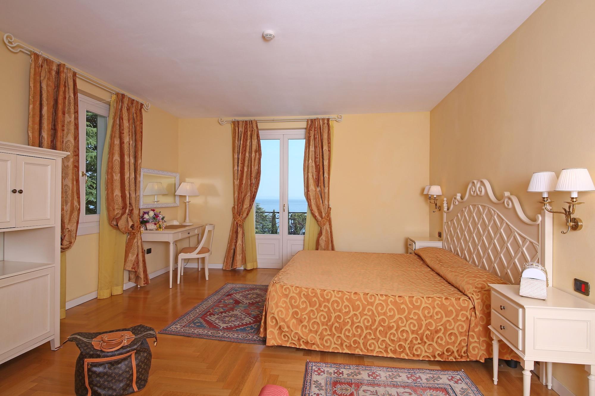 Villa Sofia Hotel Gardone Riviera Exterior foto