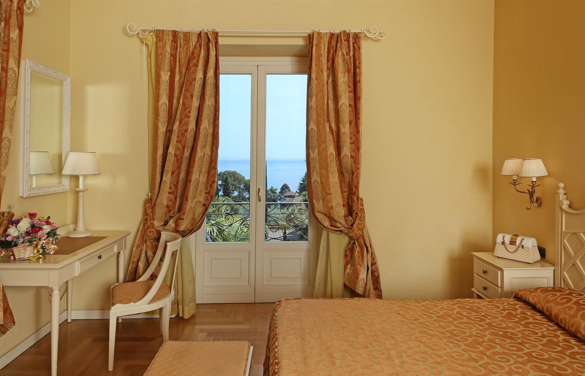 Villa Sofia Hotel Gardone Riviera Exterior foto