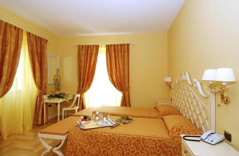 Villa Sofia Hotel Gardone Riviera Exterior foto